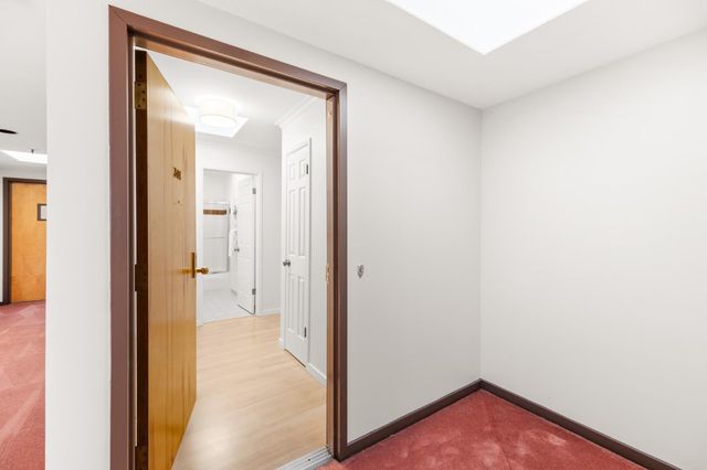 1500 Willow Avenue 301, Burlingame, CA 94010