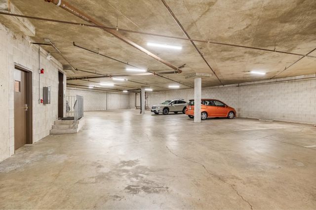 1500 Willow Avenue 301, Burlingame, CA 94010