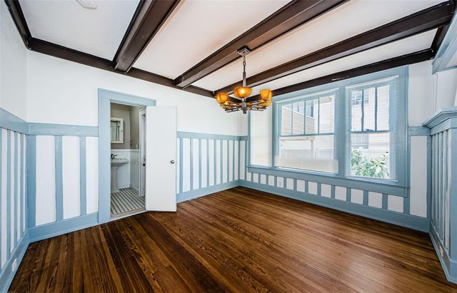 620 EARLE AVENUE N, St Petersburg, FL 33705