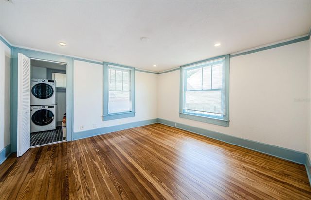 620 EARLE AVENUE N, St Petersburg, FL 33705