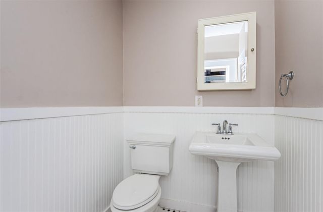 620 EARLE AVENUE N, St Petersburg, FL 33705