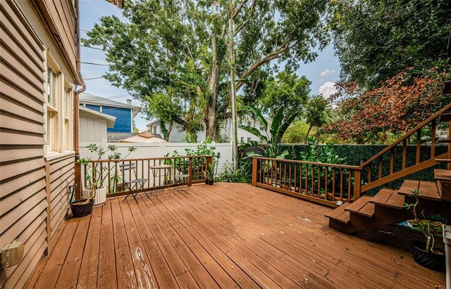 620 EARLE AVENUE N, St Petersburg, FL 33705