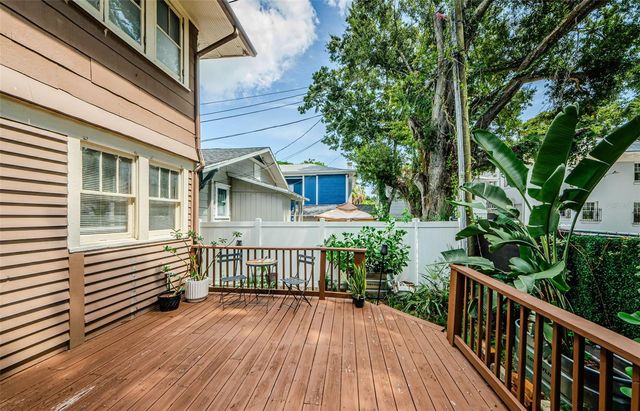 620 EARLE AVENUE N, St Petersburg, FL 33705