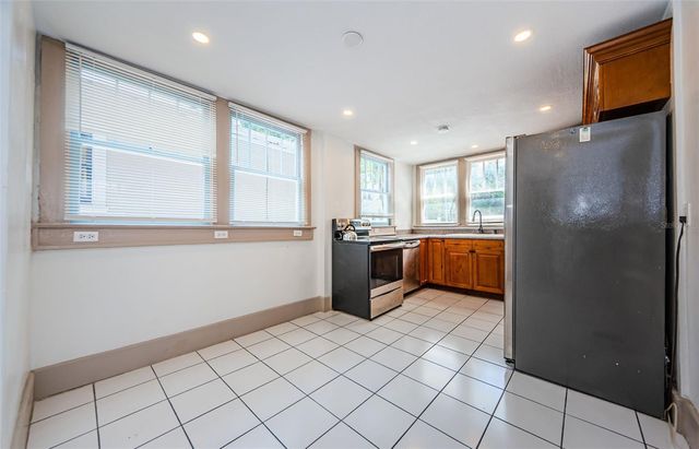 620 EARLE AVENUE N, St Petersburg, FL 33705