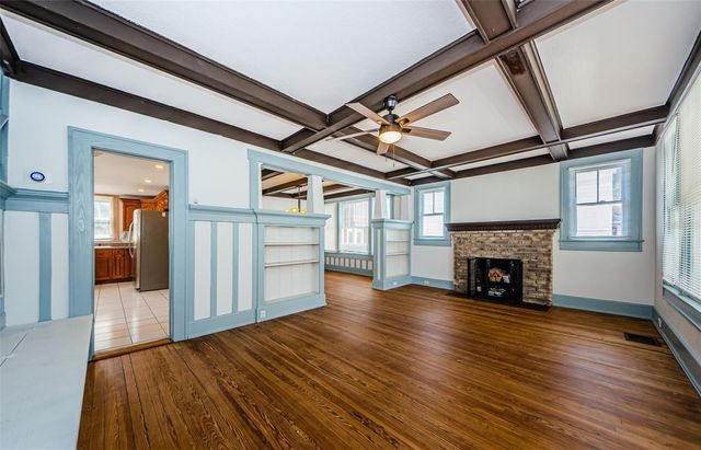 620 EARLE AVENUE N, St Petersburg, FL 33705