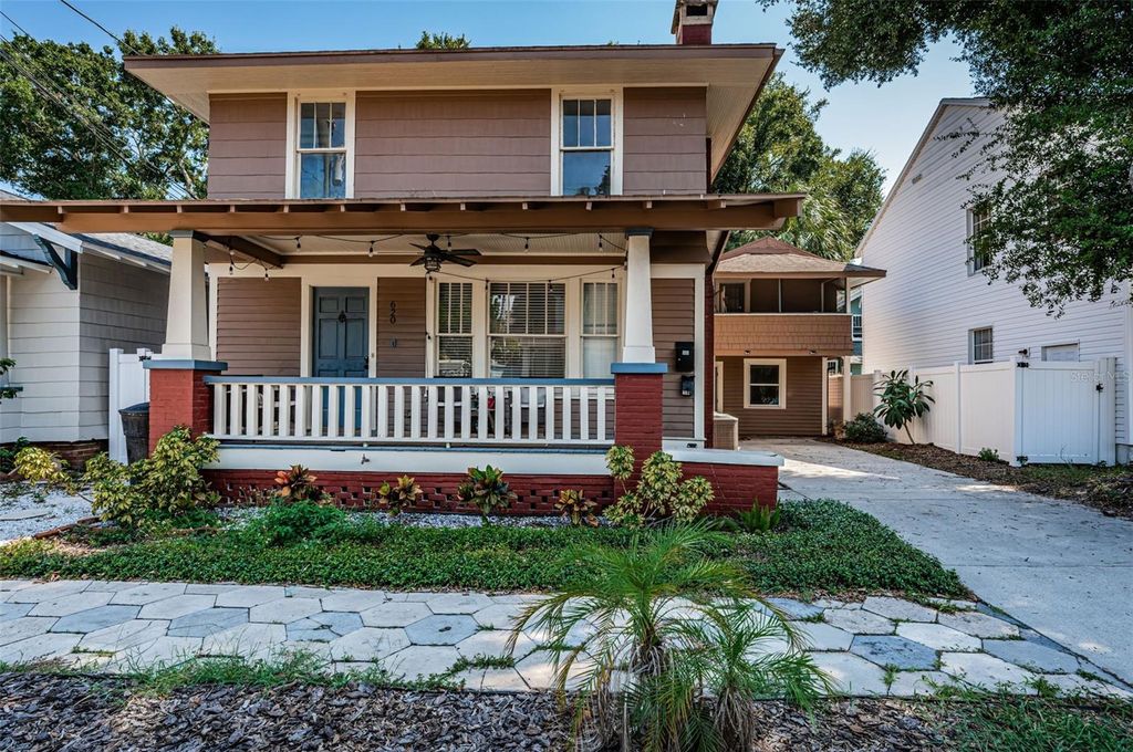 620 EARLE AVENUE N, St Petersburg, FL 33705