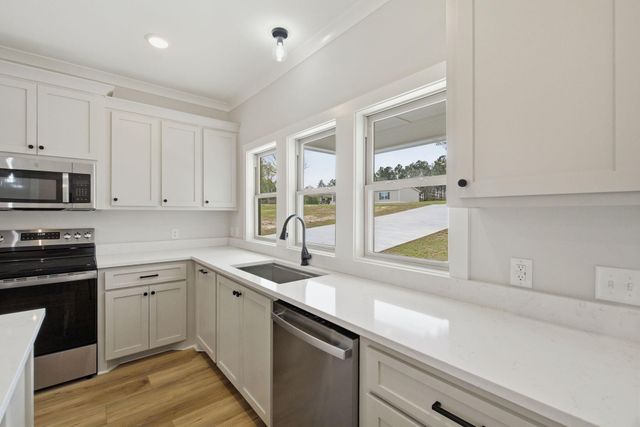 5 Eric Nobles Ln., Sumrall, MS 39482