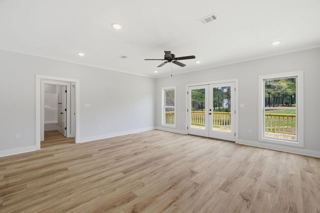 5 Eric Nobles Ln., Sumrall, MS 39482