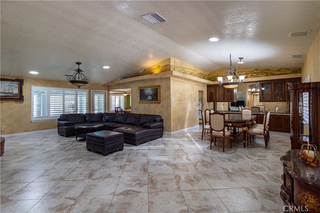 16728 Shirwaun, Apple Valley, CA 92307