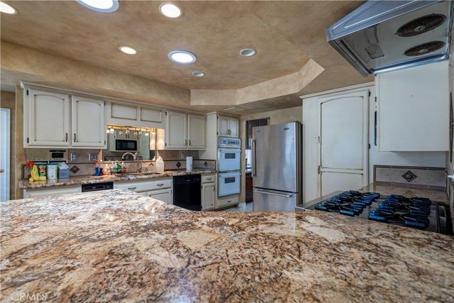 16728 Shirwaun, Apple Valley, CA 92307