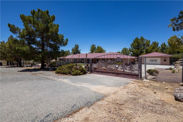16728 Shirwaun, Apple Valley, CA 92307