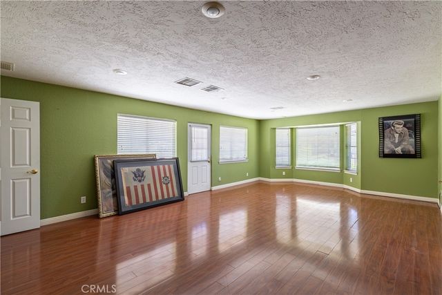 16728 Shirwaun, Apple Valley, CA 92307