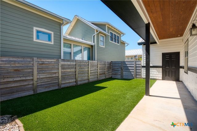 613 Springs Nursery, New Braunfels, TX 78130