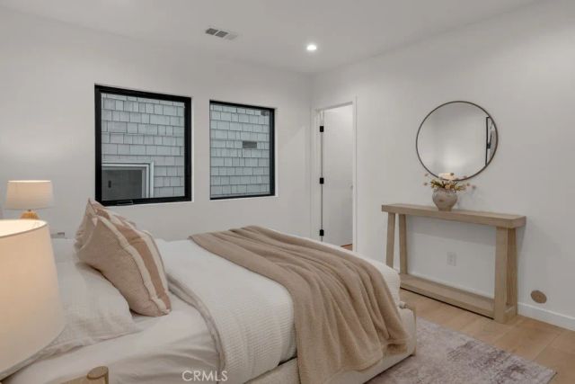 58 66th Place, Long Beach, CA 90803