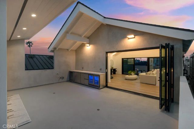58 66th Place, Long Beach, CA 90803