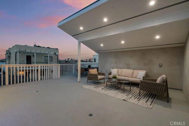 58 66th Place, Long Beach, CA 90803