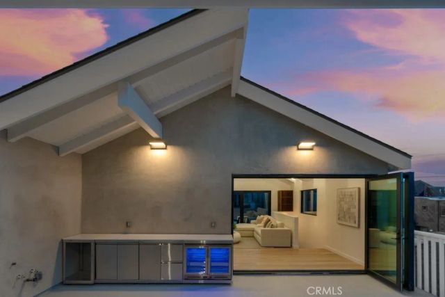 58 66th Place, Long Beach, CA 90803