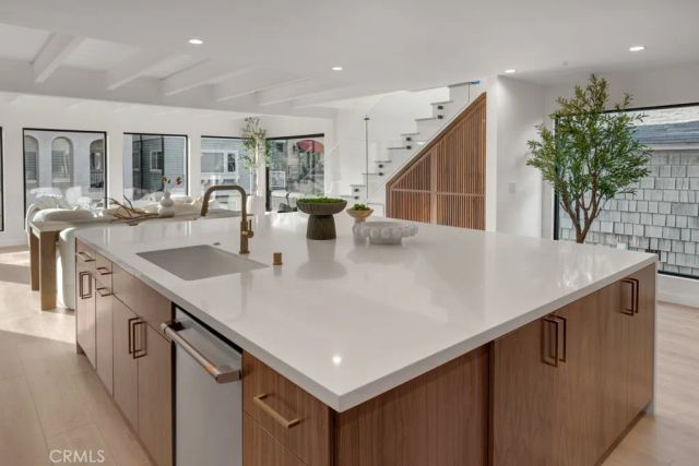 58 66th Place, Long Beach, CA 90803