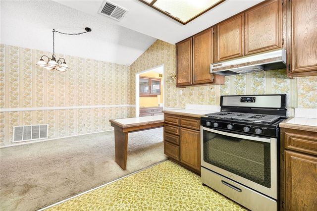 2080 Silver Oak, Hemet, CA 92545