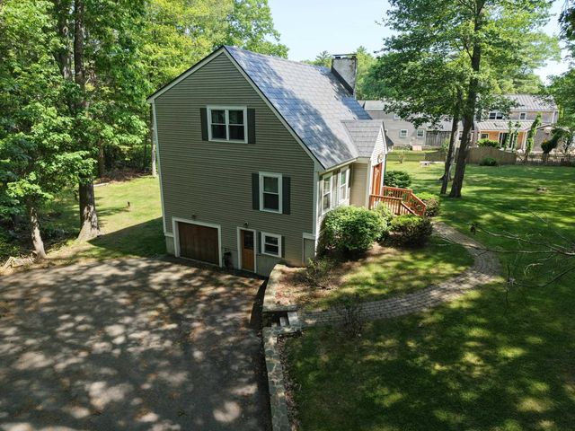 20 Purington Lane, Hampton, NH 03842