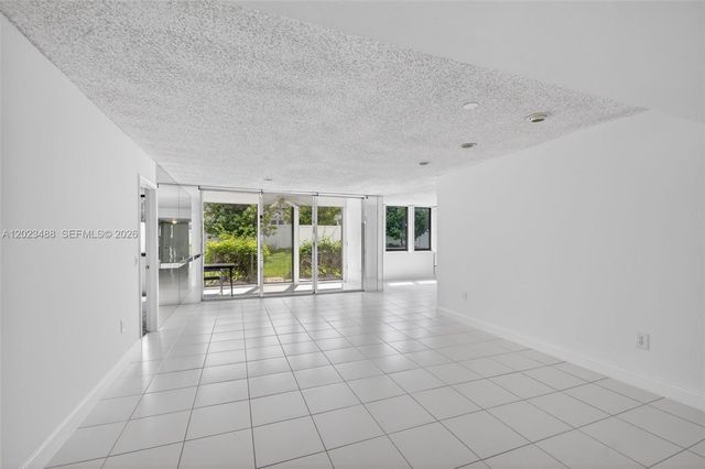 4230 Deste Court 107, Lake Worth, FL 33467
