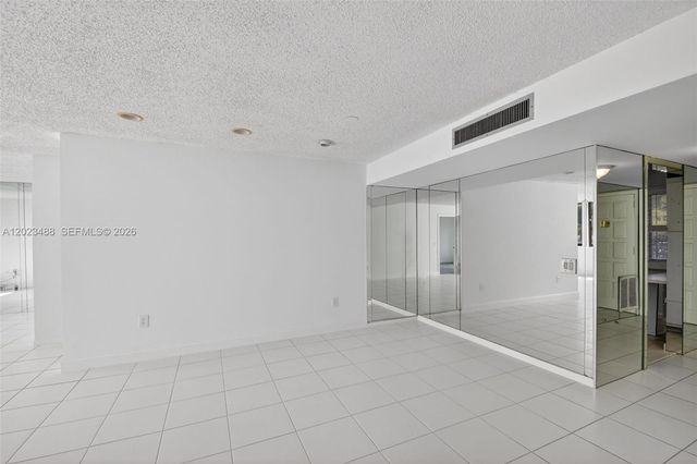 4230 Deste Court 107, Lake Worth, FL 33467