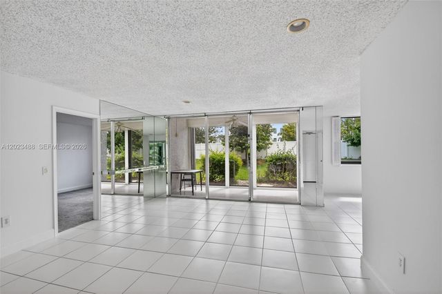 4230 Deste Court 107, Lake Worth, FL 33467