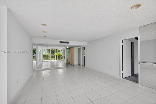 4230 Deste Court 107, Lake Worth, FL 33467