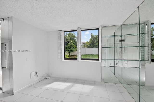 4230 Deste Court 107, Lake Worth, FL 33467