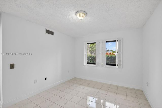 4230 Deste Court 107, Lake Worth, FL 33467