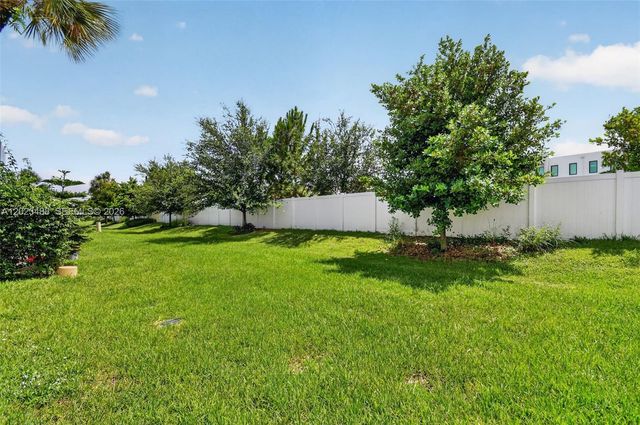 4230 Deste Court 107, Lake Worth, FL 33467