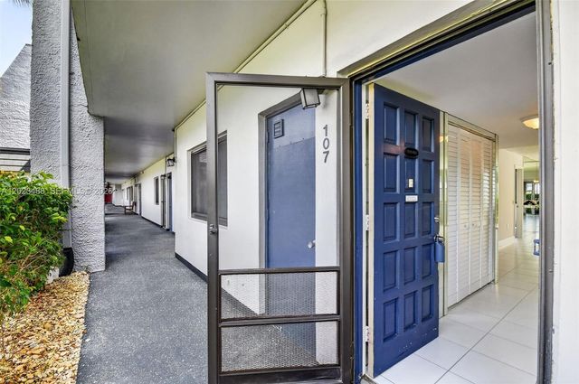 4230 Deste Court 107, Lake Worth, FL 33467