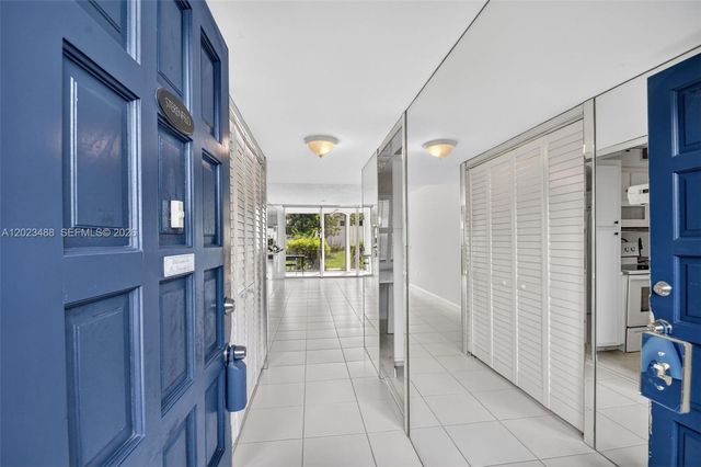 4230 Deste Court 107, Lake Worth, FL 33467