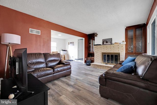 21 TIMBER, Mechanicsburg, PA 17050