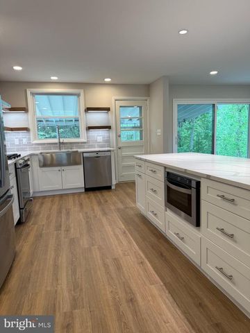 117 MARY WATERS FORD RD, Bala Cynwyd, PA 19004