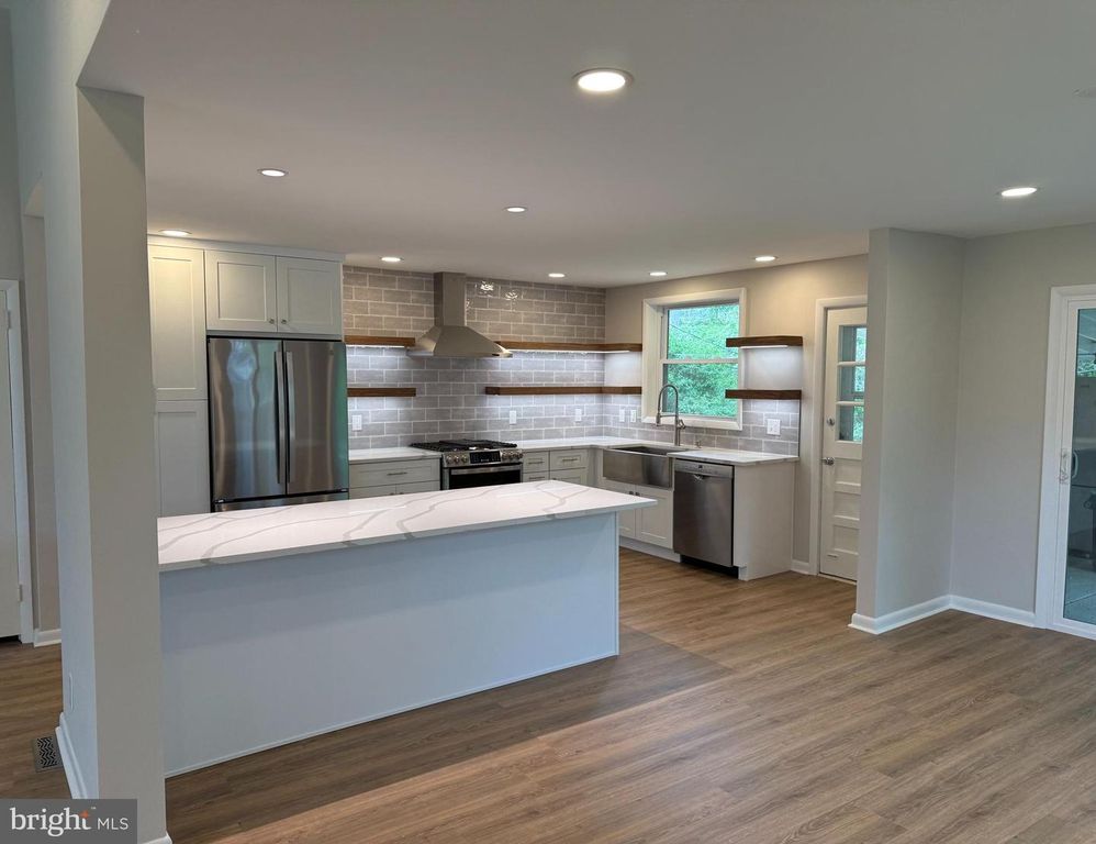117 MARY WATERS FORD RD, Bala Cynwyd, PA 19004