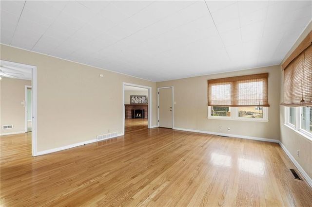 5305 N Cypress Avenue, Kansas City, MO 64119