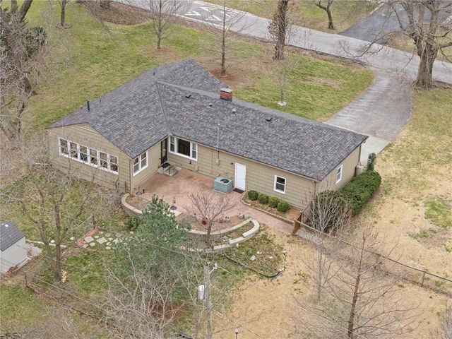 5305 N Cypress Avenue, Kansas City, MO 64119