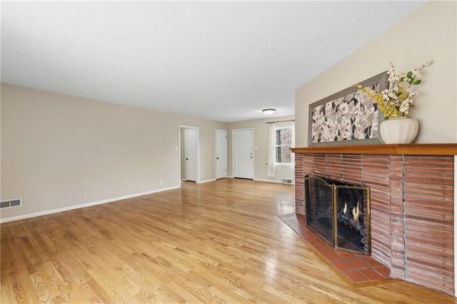 5305 N Cypress Avenue, Kansas City, MO 64119