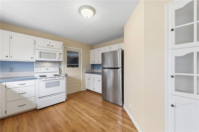 5305 N Cypress Avenue, Kansas City, MO 64119