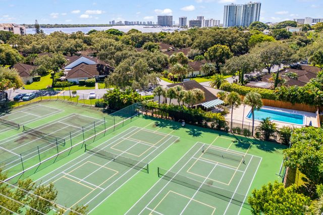 11340 Briarwood Place, North Palm Beach, FL 33408