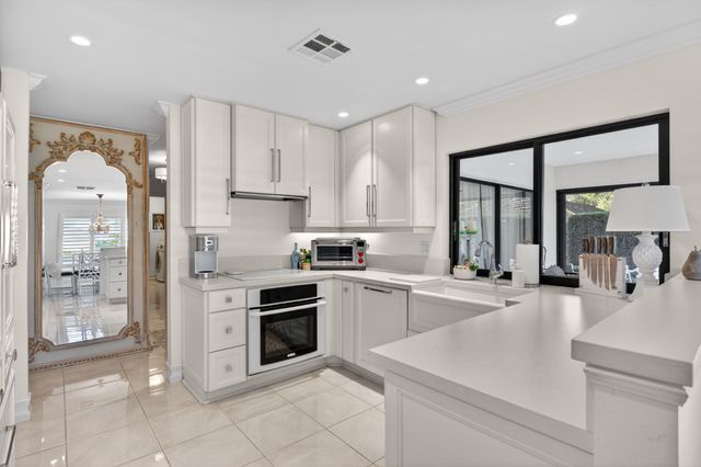 11340 Briarwood Place, North Palm Beach, FL 33408