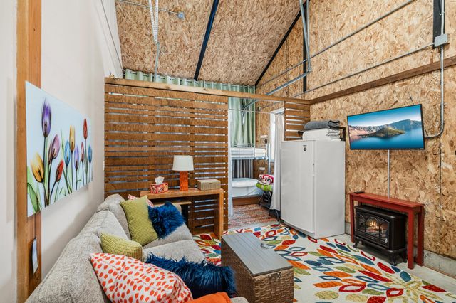 4886 Antelope Road, White City, OR 97503