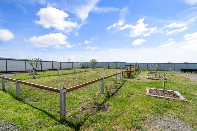 4886 Antelope Road, White City, OR 97503