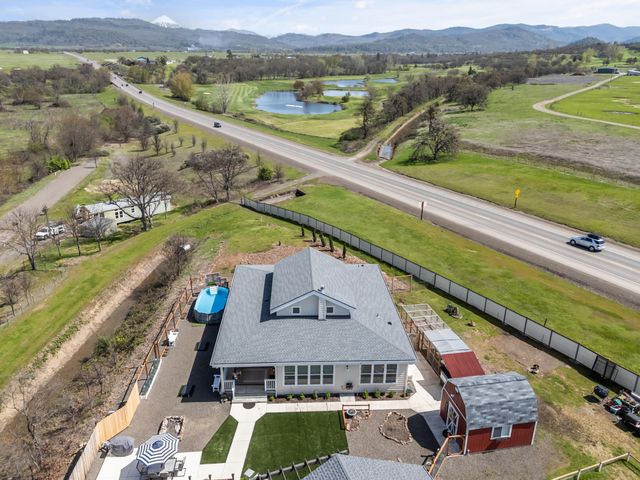 4886 Antelope Road, White City, OR 97503