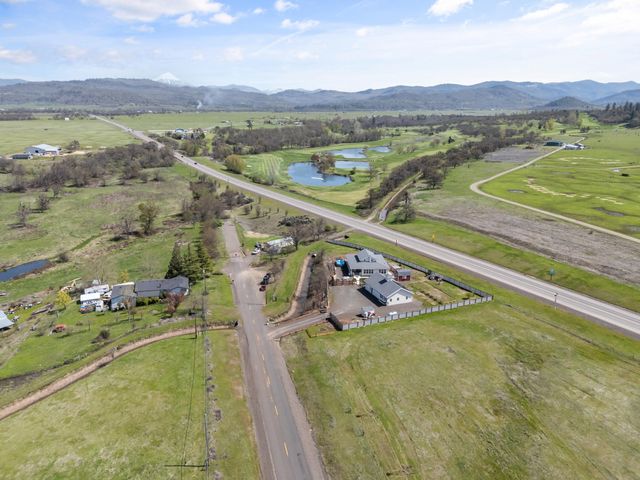 4886 Antelope Road, White City, OR 97503