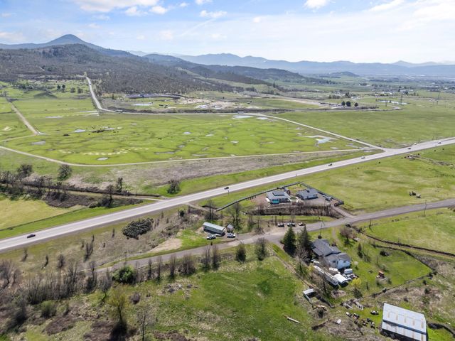 4886 Antelope Road, White City, OR 97503