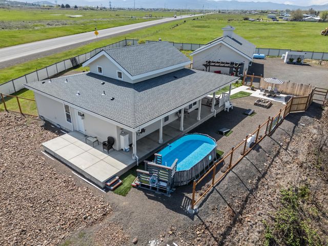 4886 Antelope Road, White City, OR 97503