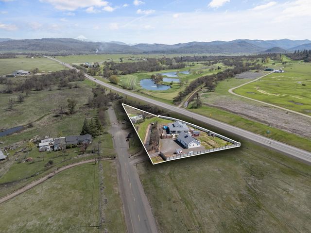 4886 Antelope Road, White City, OR 97503