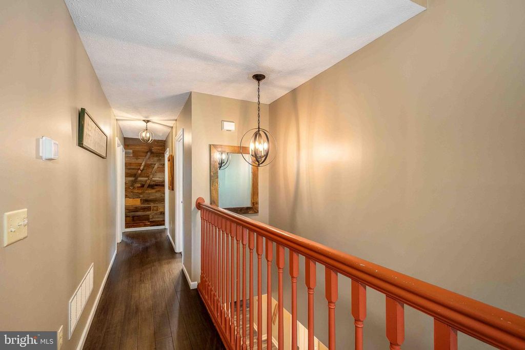 Image 22 of property listing at 305 LAKE POINTE DR, Mc Henry, MD 21541